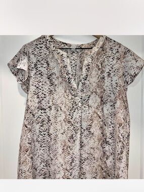 Neutral Snake Print Short Sleeve Blouse